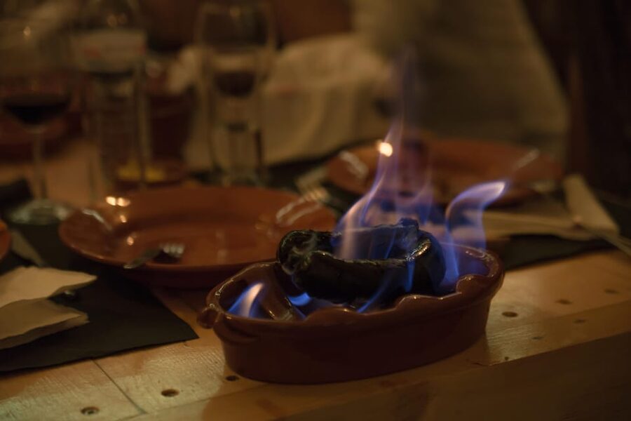 Lisbon: Tapas & Drinks with Fado Live Performance - How the three-hour evening unfolds