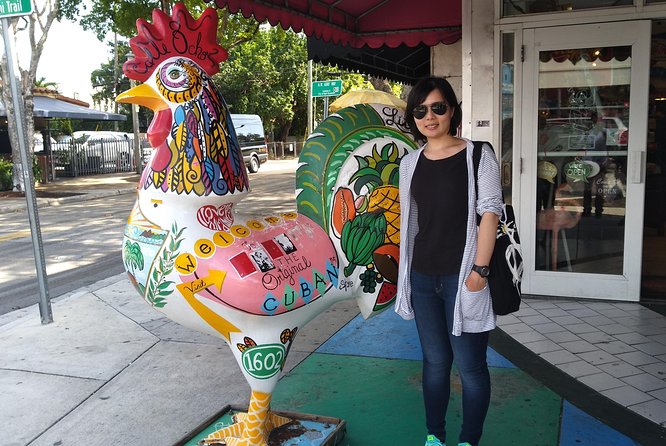 Little Havana Tour Private Cuban Podcaster Art, Museums, Music - Ball & Chain brings in the music