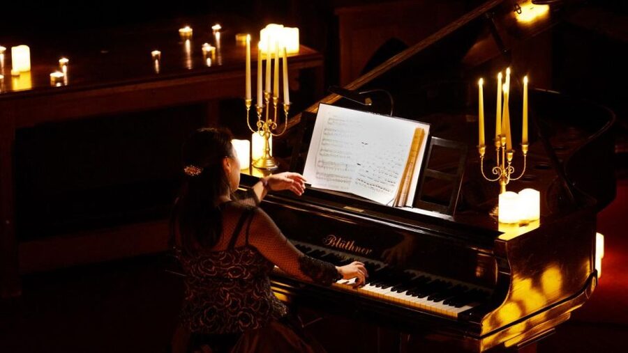 London: Candlelight Concert Ticket - Who will enjoy this most
