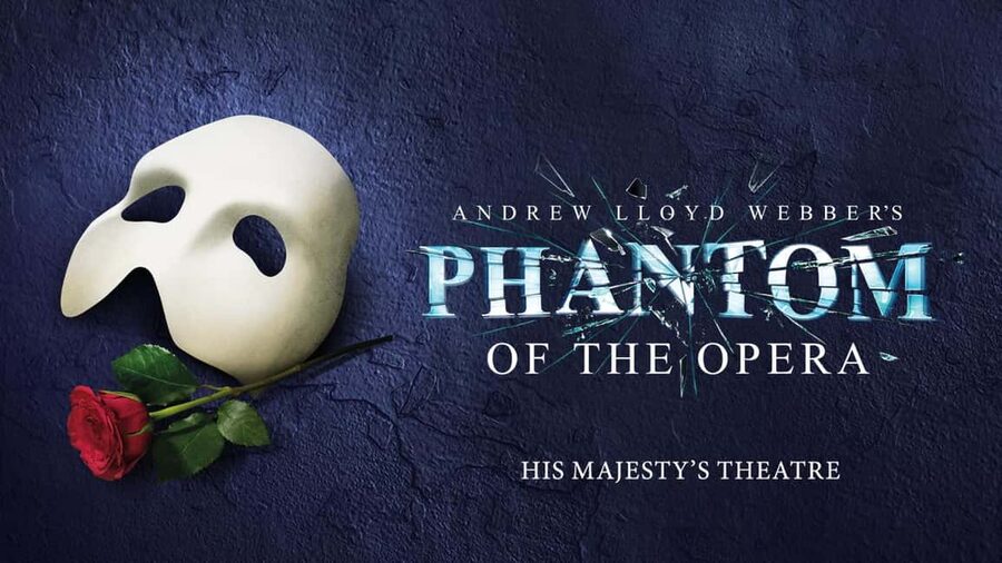 London's West End: Ticket to The Phantom of the Opera - The theatre atmosphere before the curtain