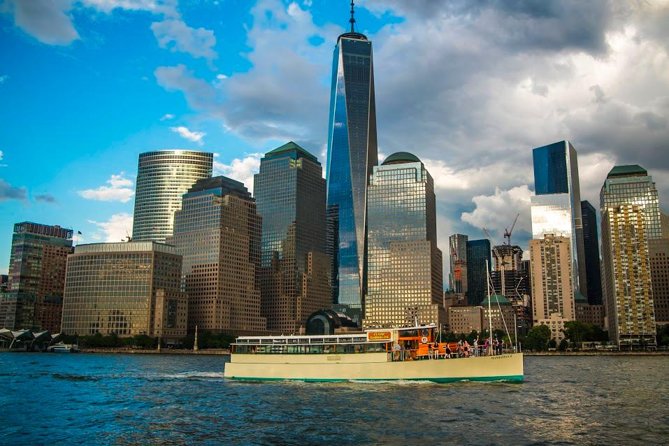 Manhattan Evening Jazz Cruise - A 1920s-style yacht, not a standard sightseeing boat