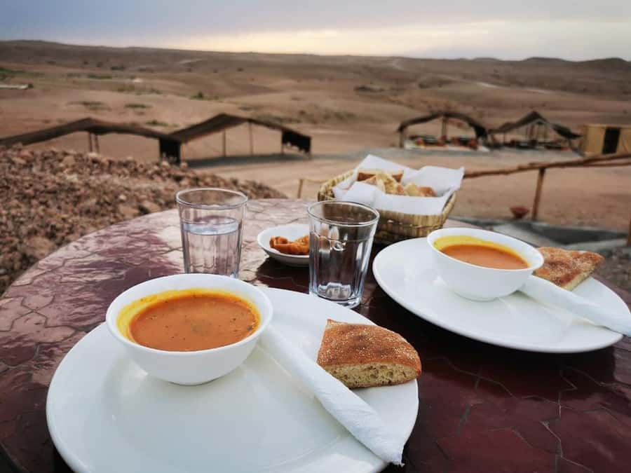 Marrakech: Agafay Desert Dinner, Live Music & Fire Show - Why this Agafay evening works well from Marrakech