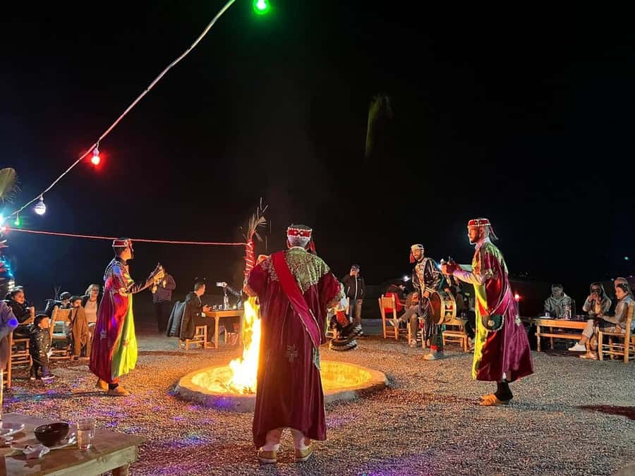 Marrakech: Agafay Desert Dinner, Live Music & Fire Show - Dinner under the stars and torchlight