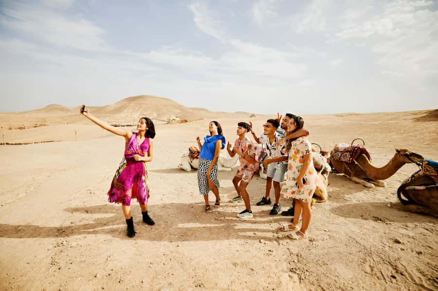 Marrakech: Agafay Desert Dinner, Live Music & Fire Show - The ride out to the Agafay Desert