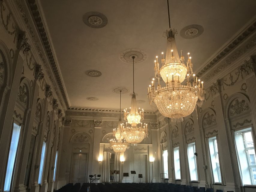 Master Concert in the Max-Joseph Hall in Munich - A two-hour program built around familiar composers