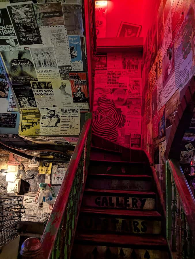 Melbourne Music Venue Pub Crawl with History + 2 Free Drinks - Finishing at Old Bar, or an alternate venue