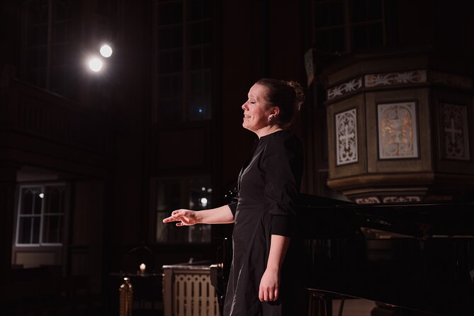 Midnight Concert in Tromsø Cathedral - Who should book this experience?