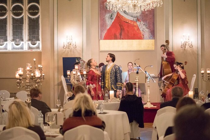Mozart Dinner Concert in Salzburg - How the Opera and Dinner Work Together