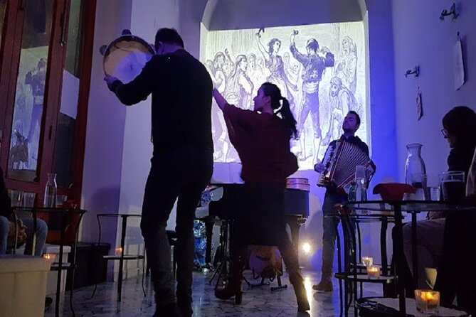 Naples Folklore: A Unique Concert of Traditional Neapolitan Music - What the music adds to a Naples visit