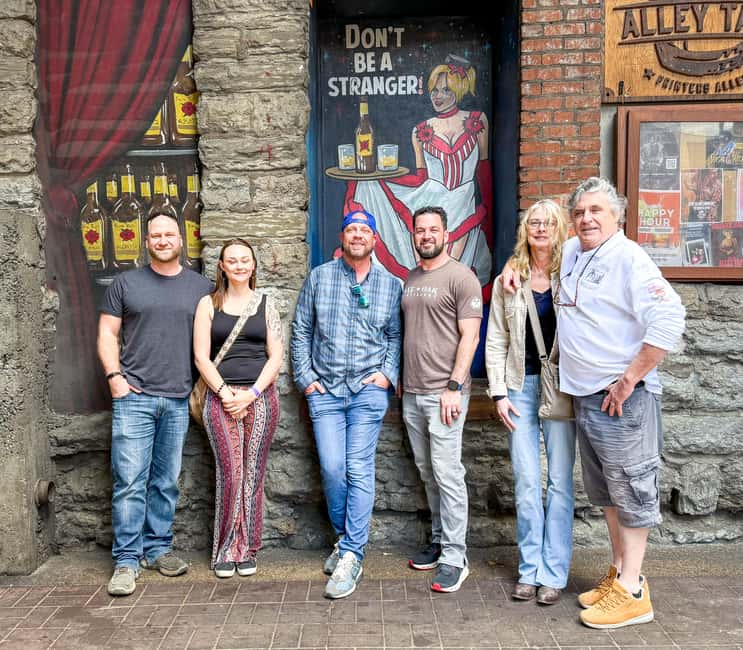 Nashville: Live Music Bar Crawl with Local Artists - Moving from Printers Alley to Broadway