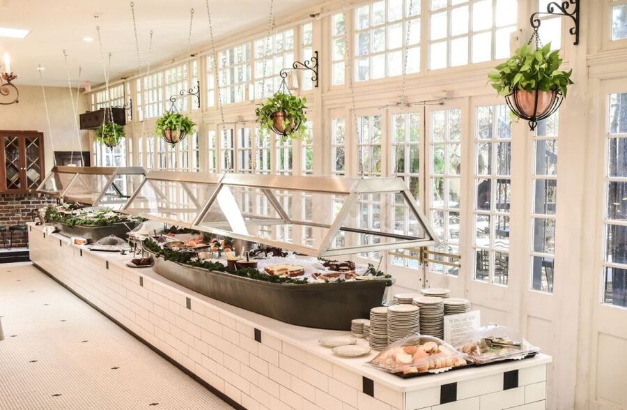 New Orleans: 'Court of Two Sisters' Jazz Brunch Buffet - Key things to know before you book