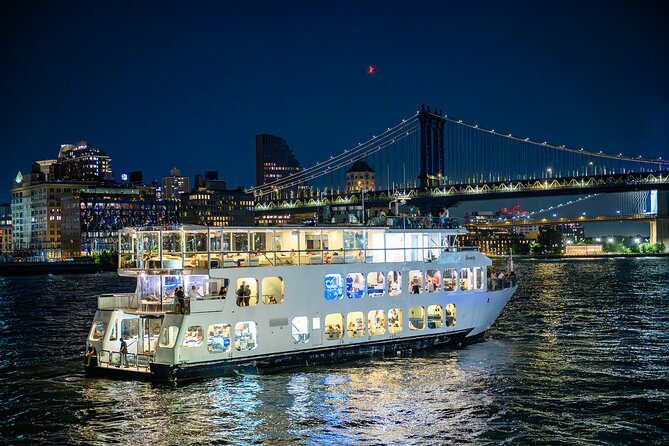New York City Dinner Cruise on Luxury Yacht with Live Music - The quick take