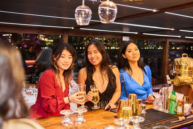 New York City Dinner Cruise with Live Music - The 7 p.m. departure from Pier 36