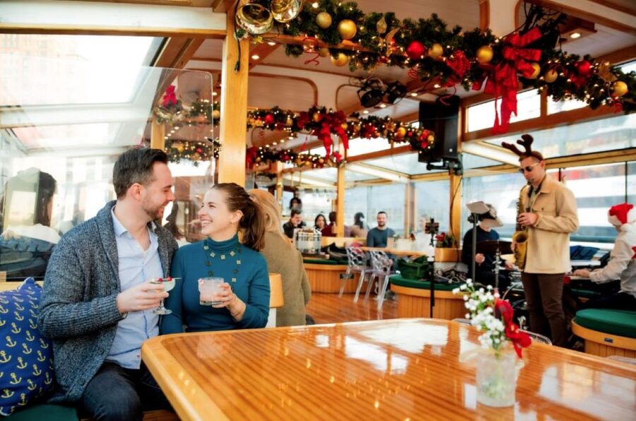 New York City: Holiday Jazz Classic Motor Yacht Cruise - Planning the evening around your departure