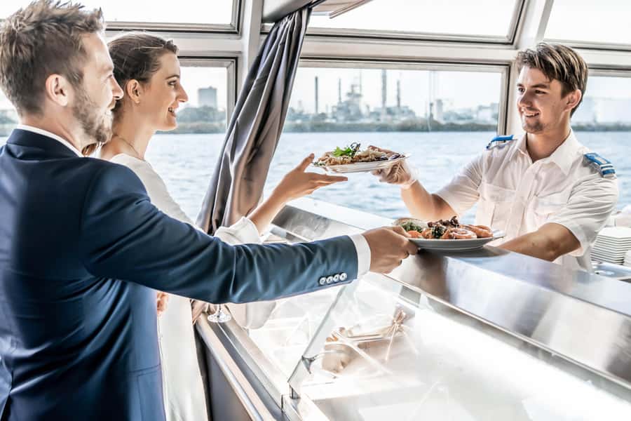 Newcastle: Harbour Dinner Cruise with Live Music - Boarding at Lee Wharf beside Honeysuckle