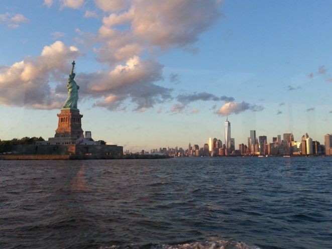 NYC: Evening Jazz Cruise on the Yacht Manhattan - Who will enjoy this most