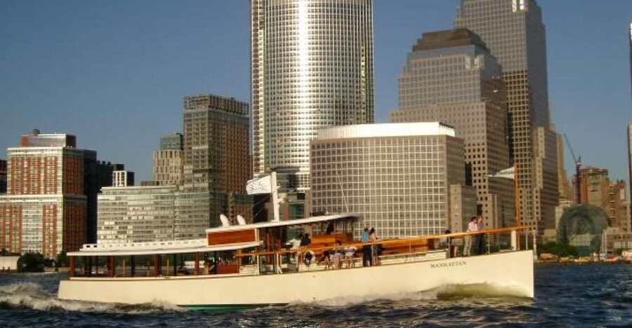 NYC: Evening Jazz Cruise on the Yacht Manhattan - The jazz band is the heart of the evening