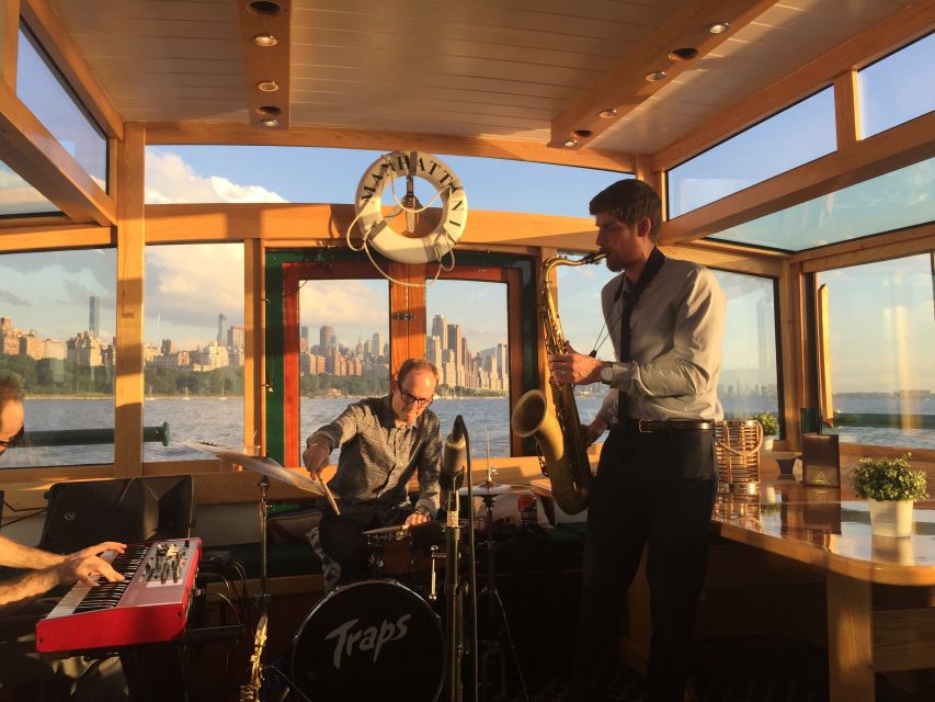 NYC: Evening Jazz Cruise on the Yacht Manhattan - Drinks, snacks, and what the $134 price covers