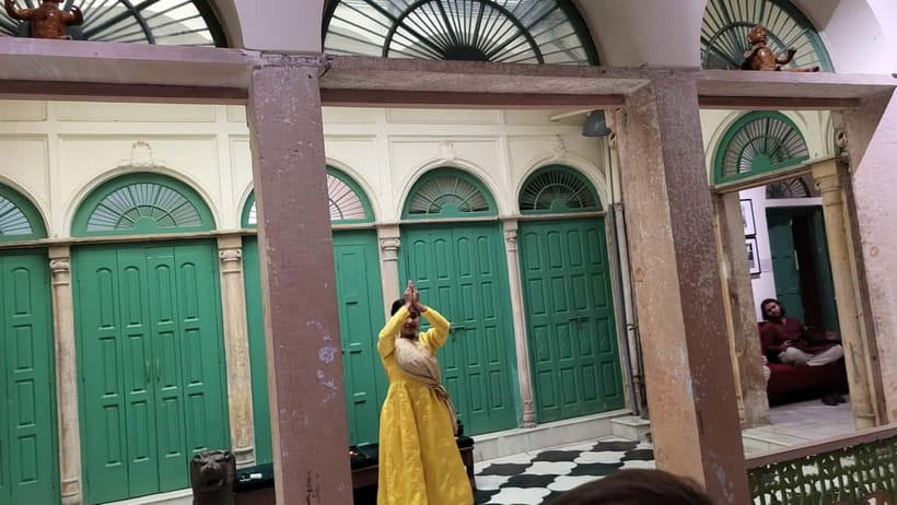Old Delhi Haveli with live Classical dance, music & cuisine - Lunch among antiques and old-world details
