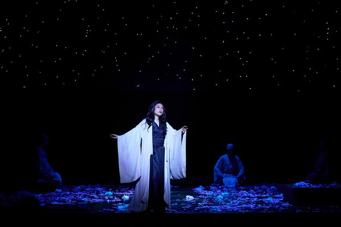 Opera Tickets: Madama Butterfly at Sydney Opera House - The pre-show atmosphere and harbor setting