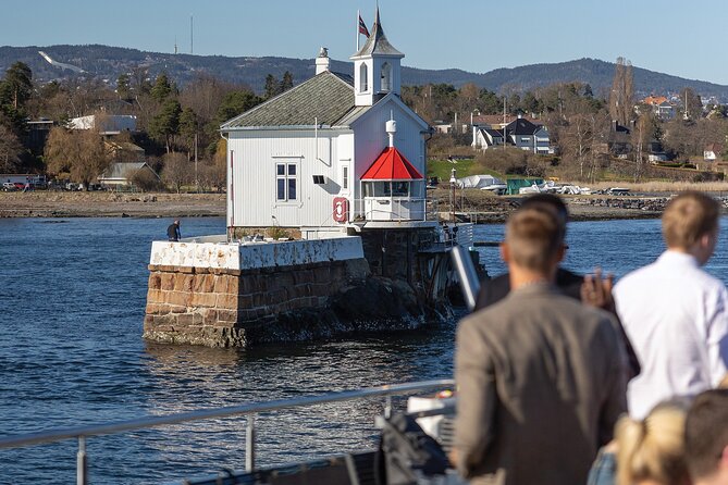Oslo fjord 3-Course Dinner Cruise with Live Music - A calm departure from Rådhusbrygge 2