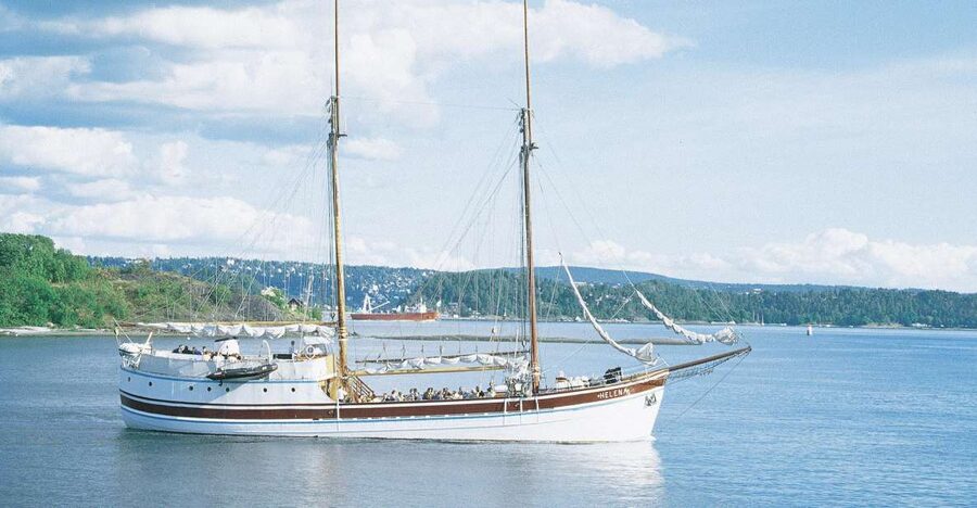 Oslo: Oslo Fjord Cruise with Live Jazz Music & Shrimp Buffet - Oslo Fjord views from a traditional sailing ship
