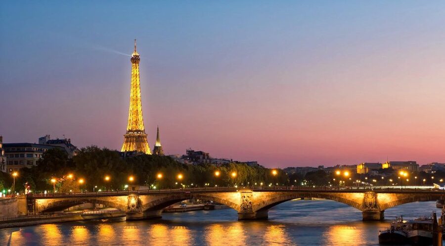 Pairs: The Opera to Hotel des Invalides Guided Walking Tour - Place de la Concorde and the Egyptian obelisk