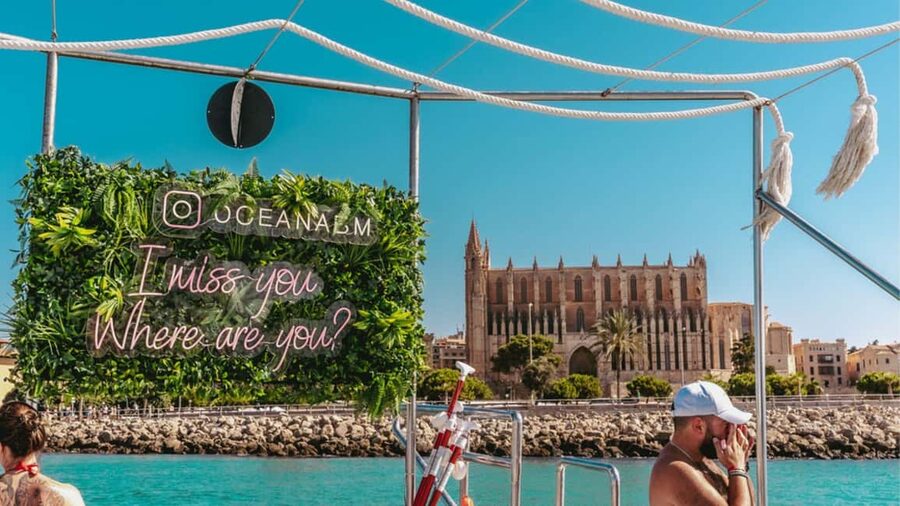 Palma: Punta Negra and Ses Illetes Boat Trip with Live Music - Snorkeling, paddle surfing, and time in the sun