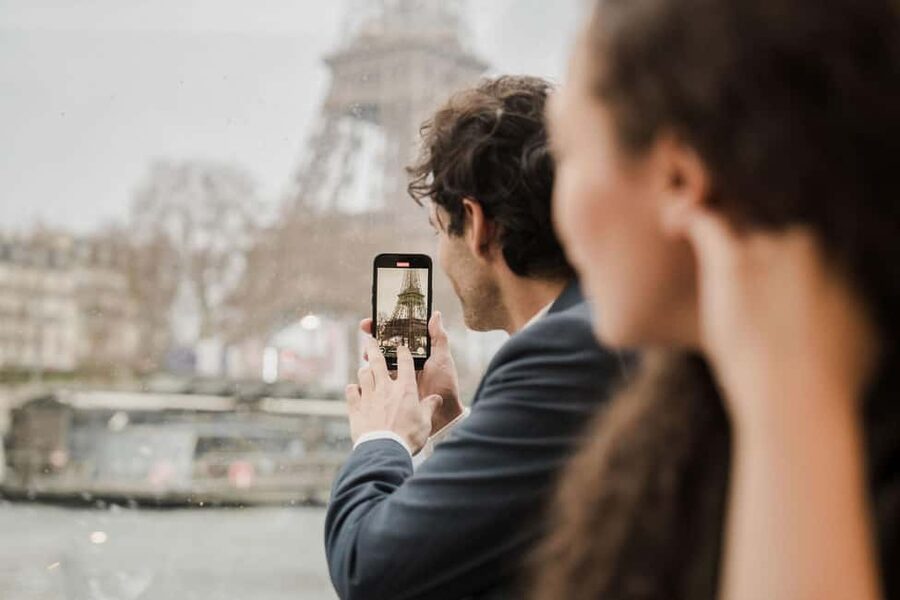Paris: 4-Course Dinner Cruise on Seine River with Live Music - The Eiffel Tower at Its Sparkling Best