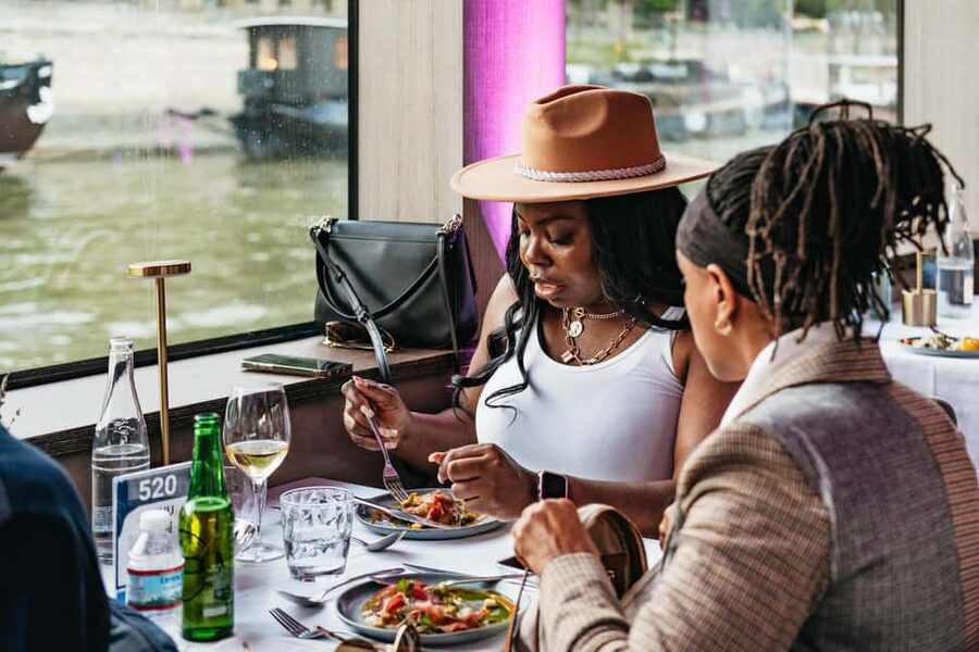 Paris: Gourmet Dinner Cruise on Seine River with Live Music - FAQ
