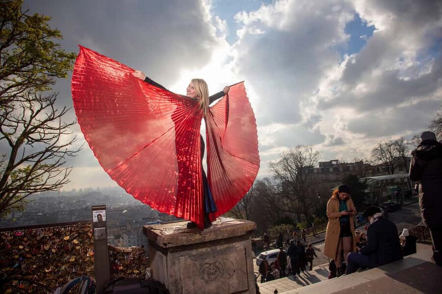 Paris: Opera Singer Guide in Montmartre - Key points to know before booking