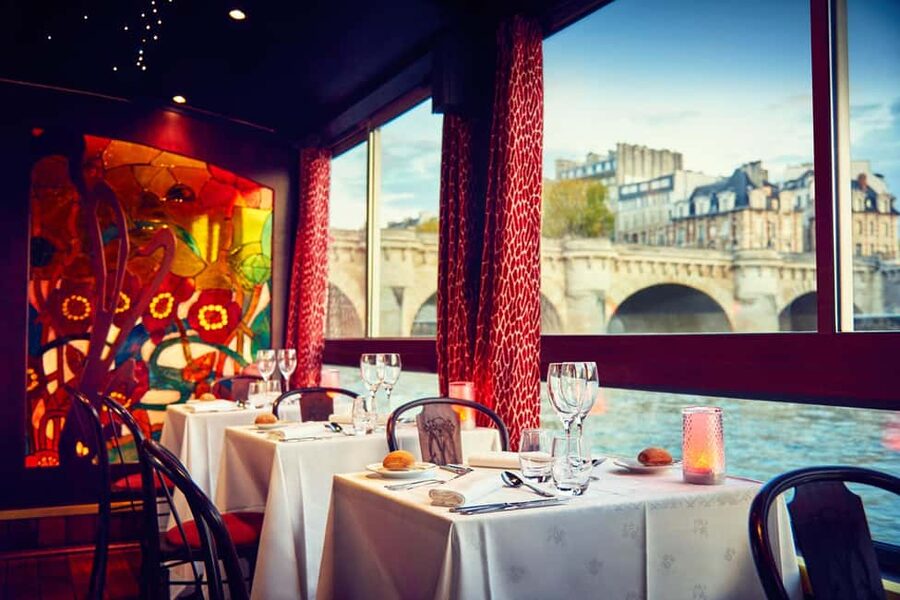 Paris: Seine River Cruise with 3-Course Dinner & Live Music - Choosing between the 6:45 and 9:15 departures