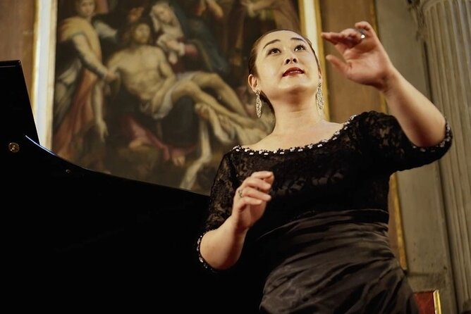 Pizza Dinner and Italian Opera Arias Concert in Florence - How the value compares with the $99.73 price