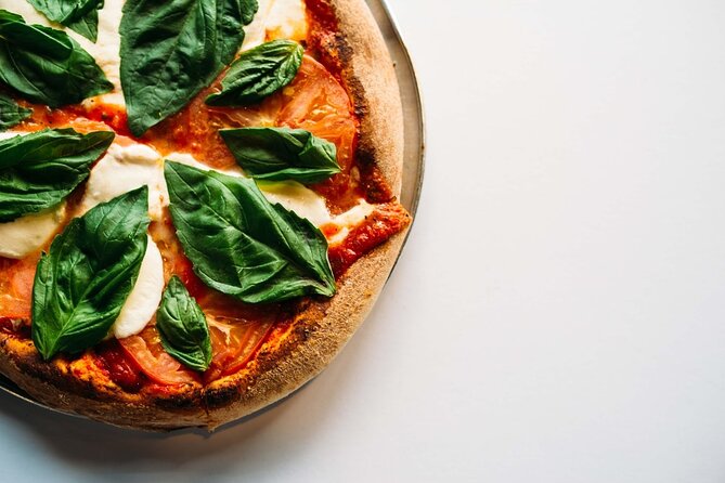 Pizza Dinner and Italian Opera Arias Concert in Florence - Practical ways to make the night smoother