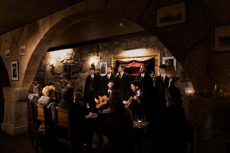 Porto: An Intimate Fado Show in a Historical Tavern - The first set: Coimbra Fado and youthful poetry
