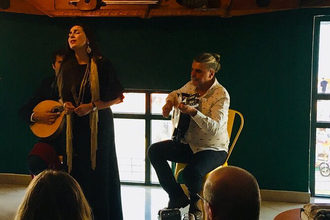 Porto: Authentic Fado Music by the River - One hour of Fado, with the voice at the center