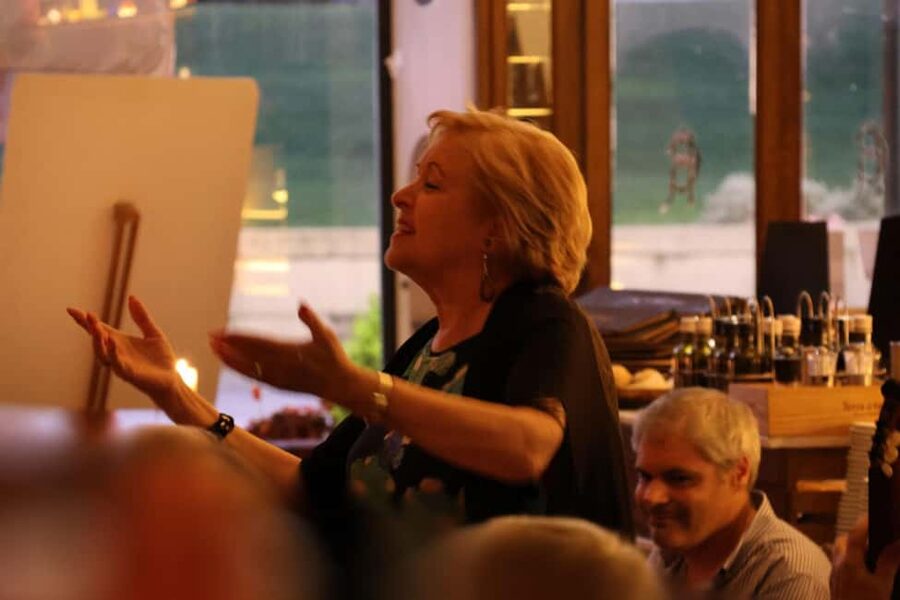 Porto: Dinner with Fado and Traditional Portuguese Music - Practical Tips for a Better Night