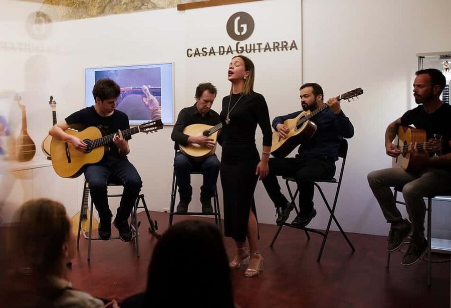 Porto: Fado & Port Wine in Traditional Portuguese Music Shop - The live Fado concert lasts about one hour
