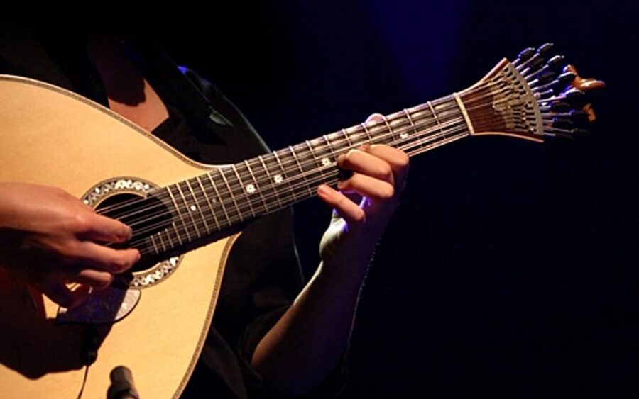 Porto: Fado Show with Dinner in a Traditional Fado House - Key points to know before booking