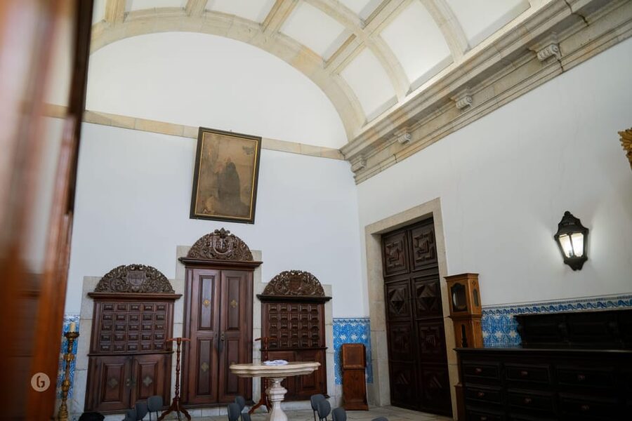 “Porto: Fado Show with Guided Tour in a Historic Monastery” - Who should book this Fado experience?