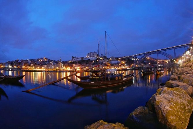 Porto Heritage Night Tour With Fado Show And Dinner Included - A four-hour introduction to Porto by night