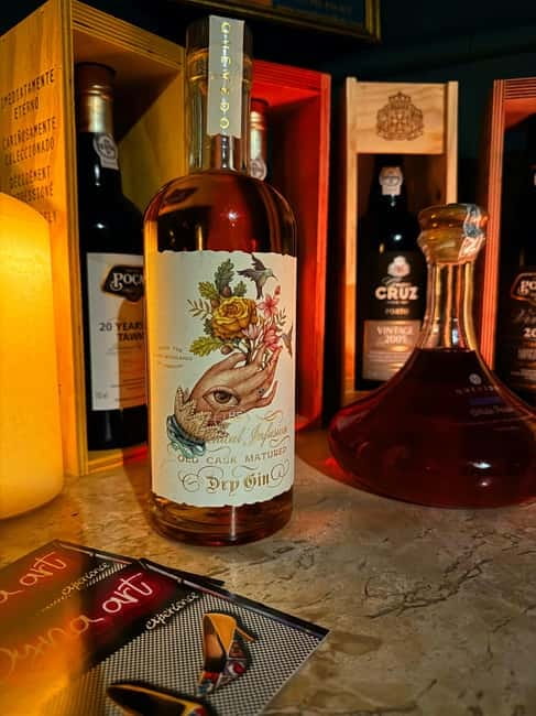 Porto: Intimate Fado Show & Port Wine in Trindade Noble Hall - Why the intimate format works