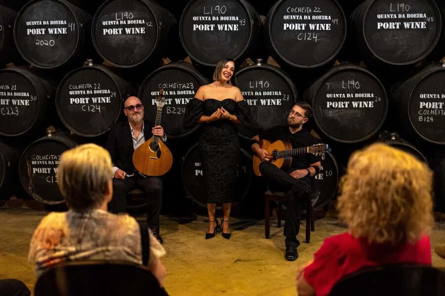Porto: Live Fado Show with Port Wine Tasting - Key points at a glance