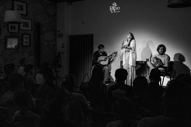 Porto: Live Portuguese Fado Experience with Port Wine - Portuguese guitar and the Tawny Port tasting
