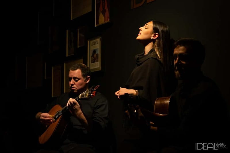 Porto: The highest-rated traditional fado concert (downtown) - Hearing classic fado rather than a dinner-show version