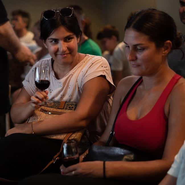 Porto: What is Fado? Commented Live Concert with Port Wine - Who should book this Fado experience?