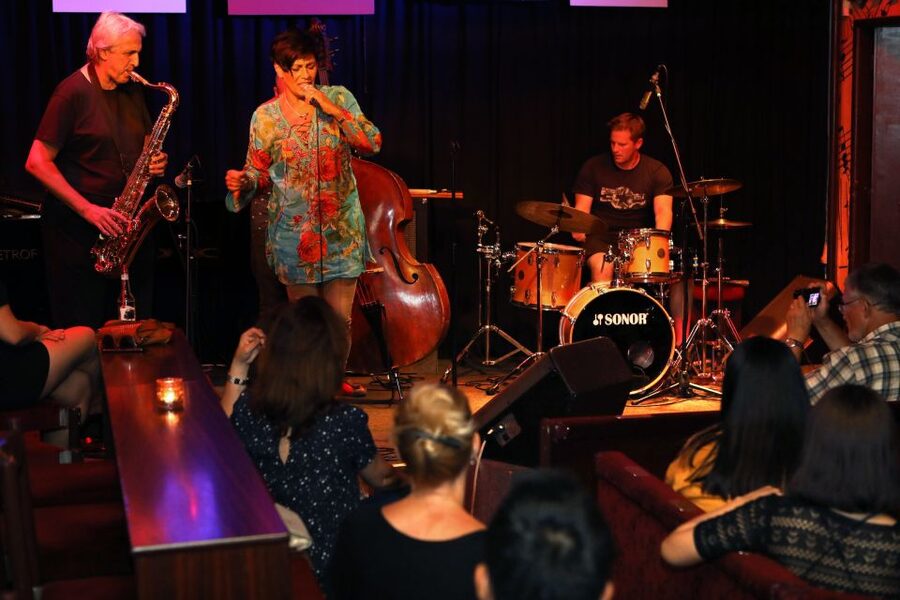 Prague: Concert at Reduta Jazz Club - The concert: close-up jazz in a historic room