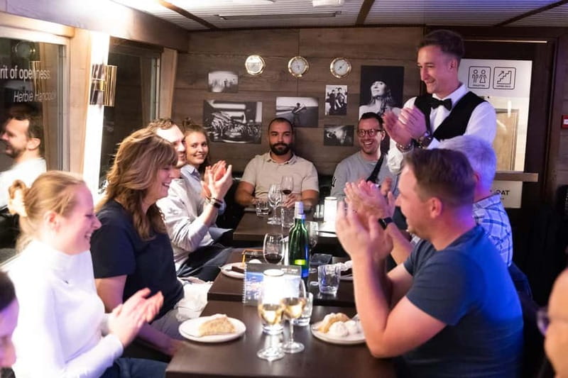 Prague: Jazz Boat Popular Live Jazz Dinner Cruise - Three sets of jazz on the Vltava