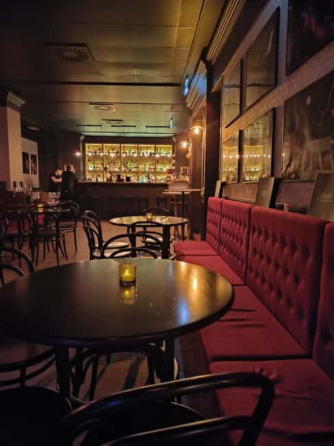 Prague: Jazz Show with Signature Cocktail - Seating is the biggest point to watch