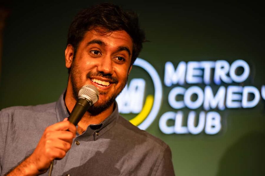Prague: Sunday Live Music & Stand-Up Comedy Night in English - Live music gives the evening a different rhythm